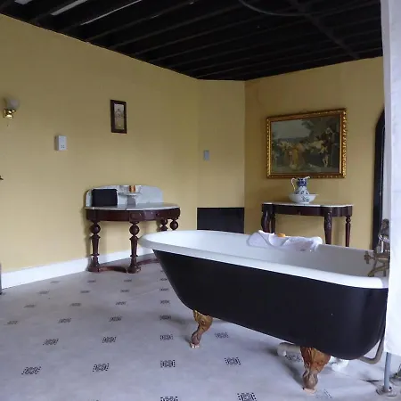 Hotel Castle 4*