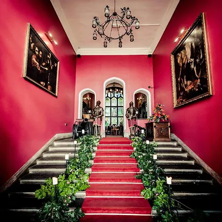 Castle Hotel 4*